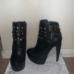 Shi By Journey’s Super Cute Boots